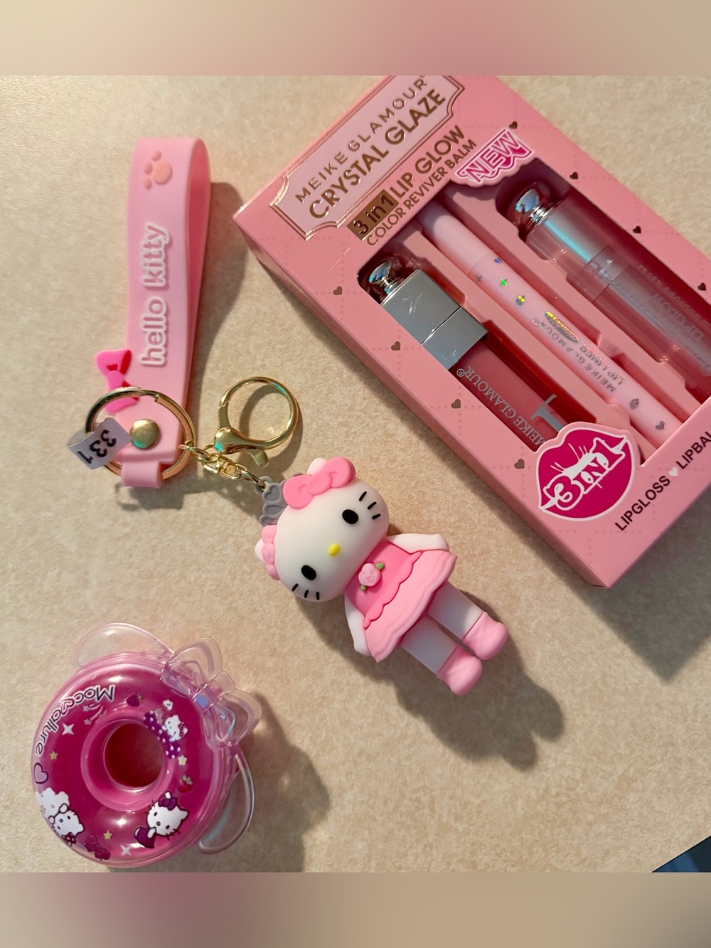 Hello Kitty Key Chain Bag Charm Crystal Haze Lip Glow Set